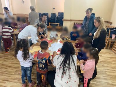 "Малките помощници с големи сърца" - съвместна дейност по проект "Моят свят на интереси" 4